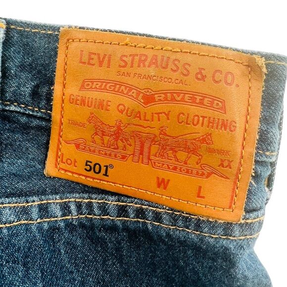 Levi’s 501 Button Fly Jeans Men's Size 48 X 34 - Picture 8 of 16